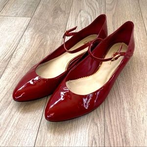 Nicole Miller patent leather shoes